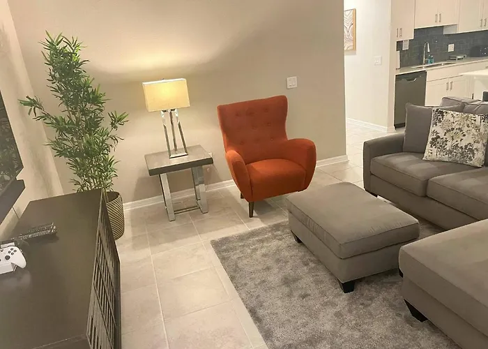 Stunning Apartment At Storey Lake Sl47317