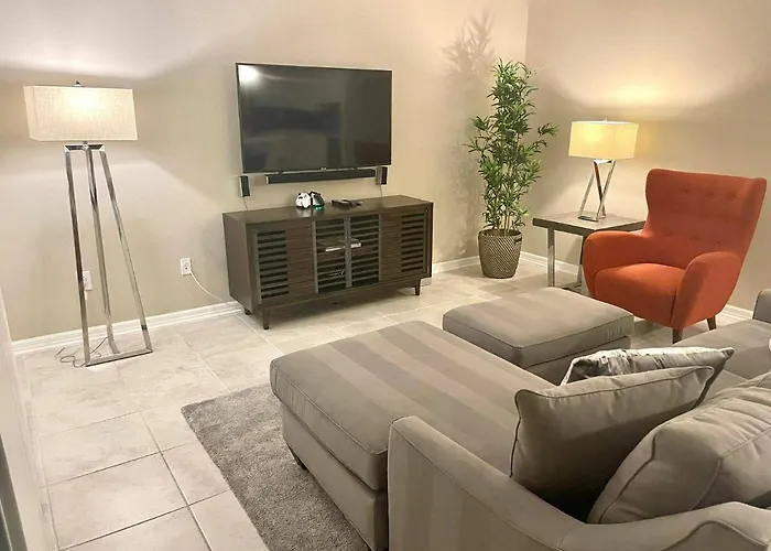 Stunning Apartment At Storey Lake Sl47317